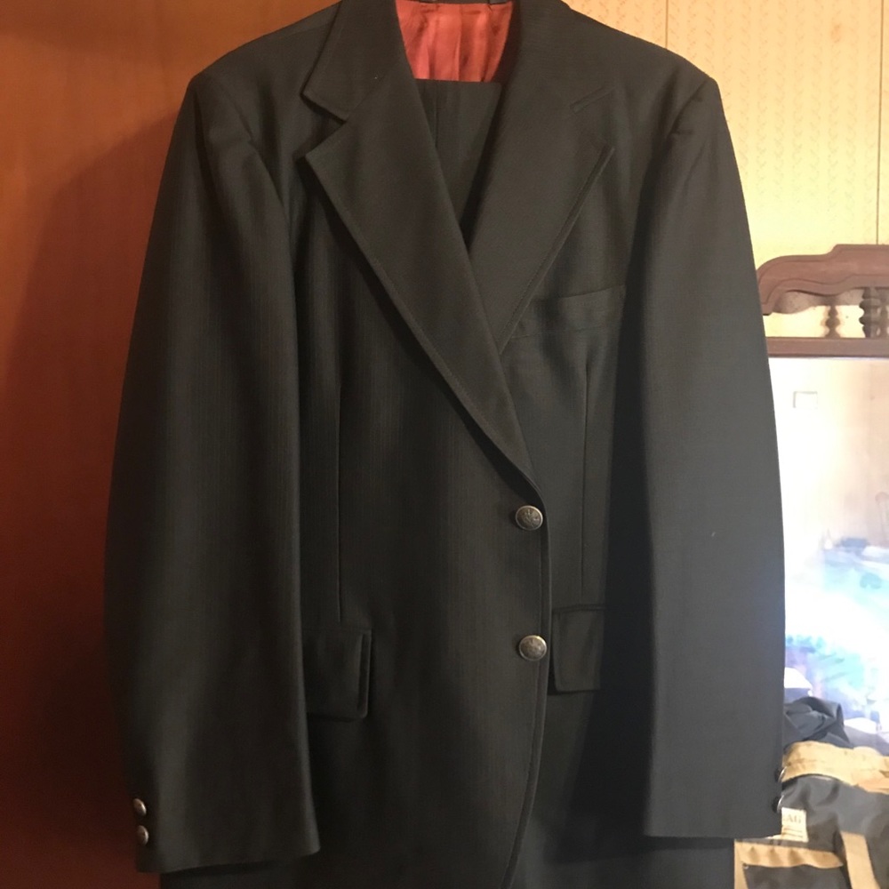 Men’s suit